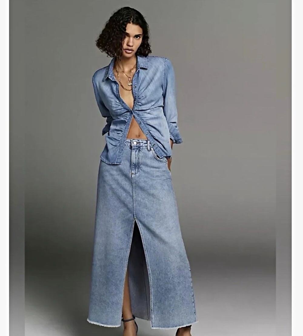Pilcro Anthropologie Denim A-Line Long Skirt Button Closure Middle Slit Size 4